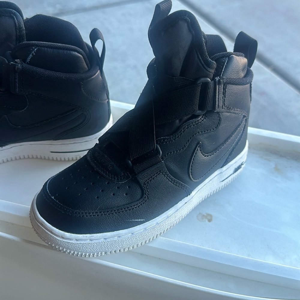 GS) Nike Air Force 1 Highness 'Black'